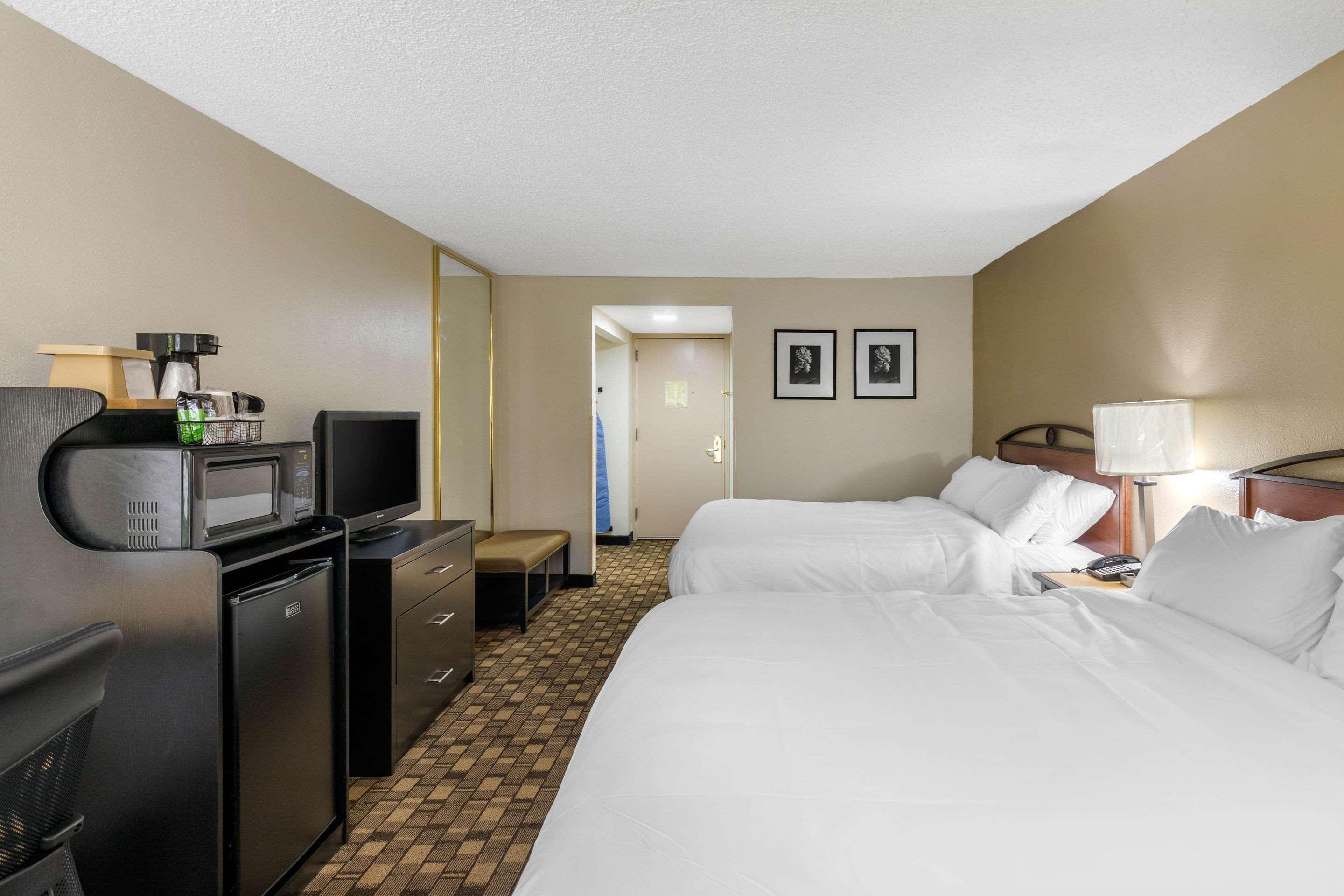 Quality Inn Tyler - Lindale Екстериор снимка