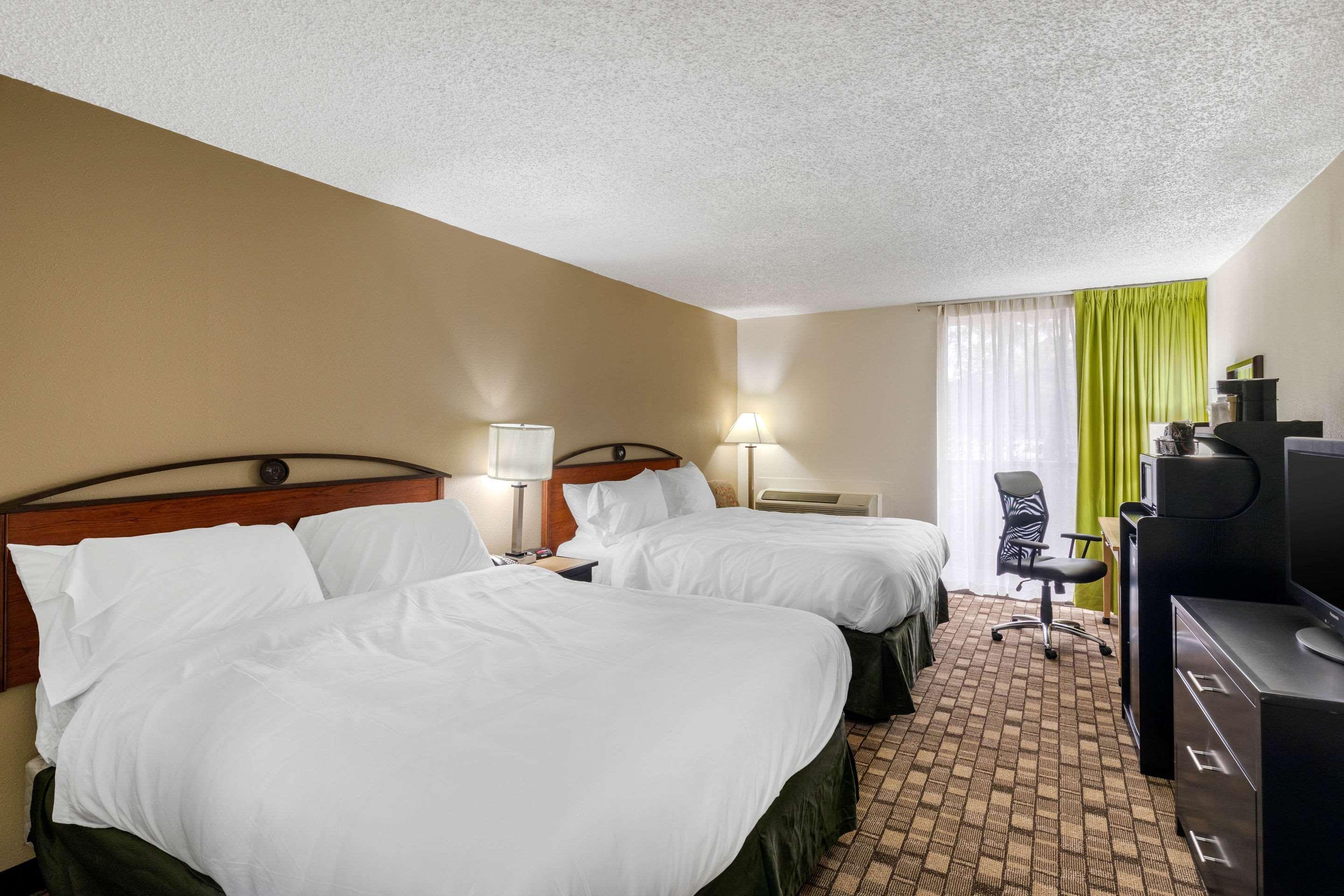 Quality Inn Tyler - Lindale Екстериор снимка
