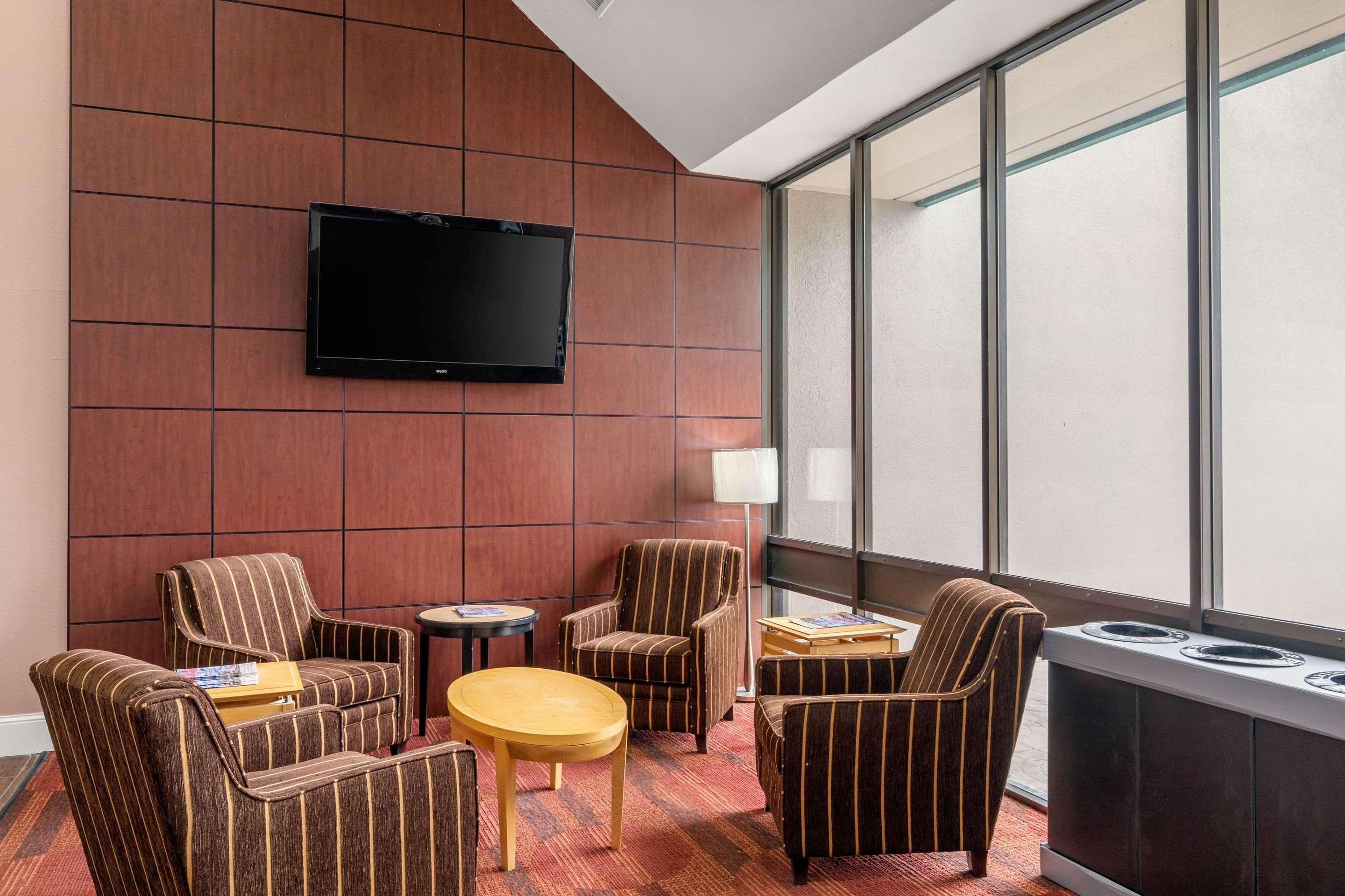 Quality Inn Tyler - Lindale Екстериор снимка