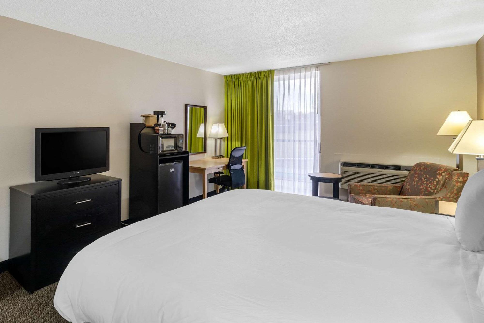 Quality Inn Tyler - Lindale Екстериор снимка