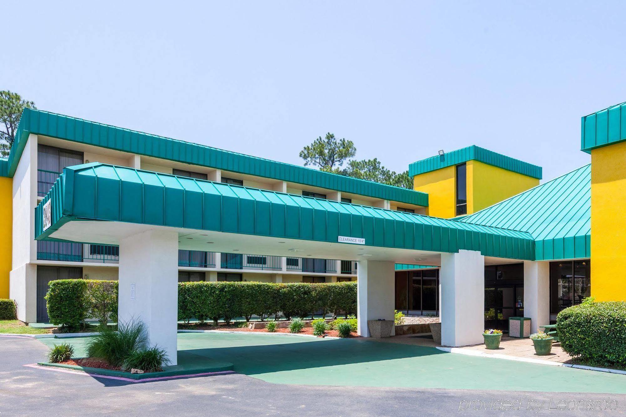Quality Inn Tyler - Lindale Екстериор снимка
