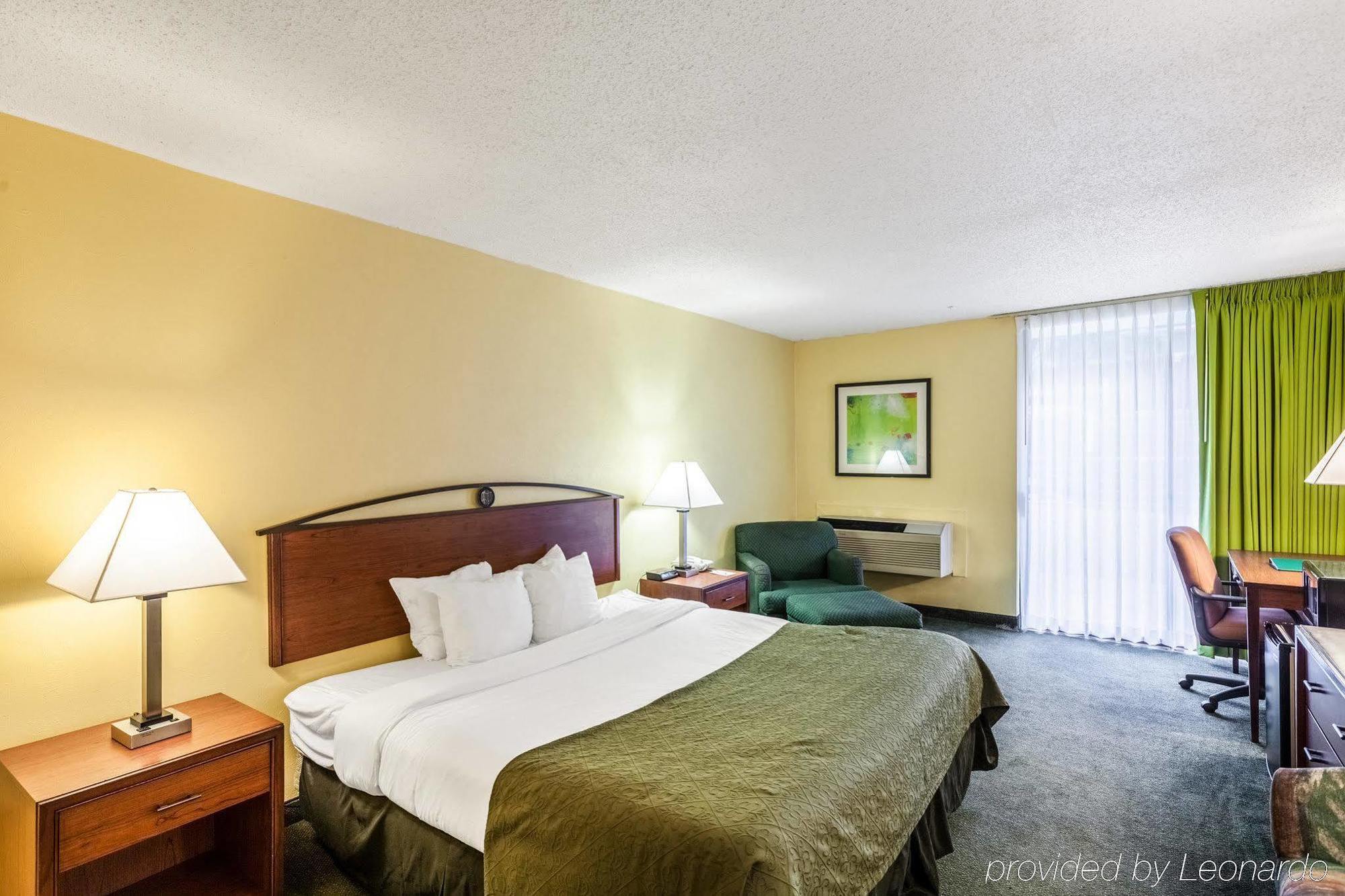 Quality Inn Tyler - Lindale Екстериор снимка