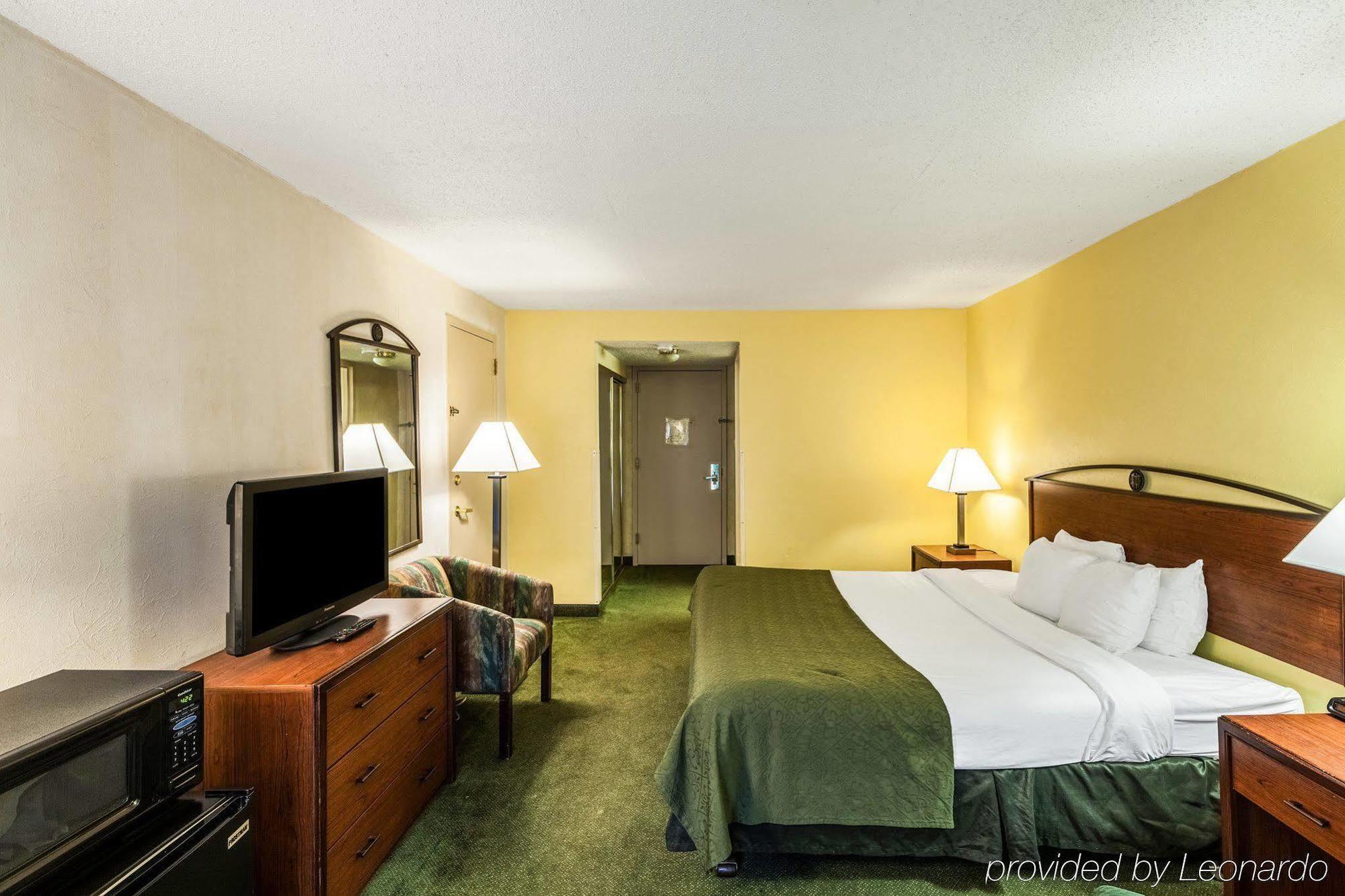 Quality Inn Tyler - Lindale Екстериор снимка