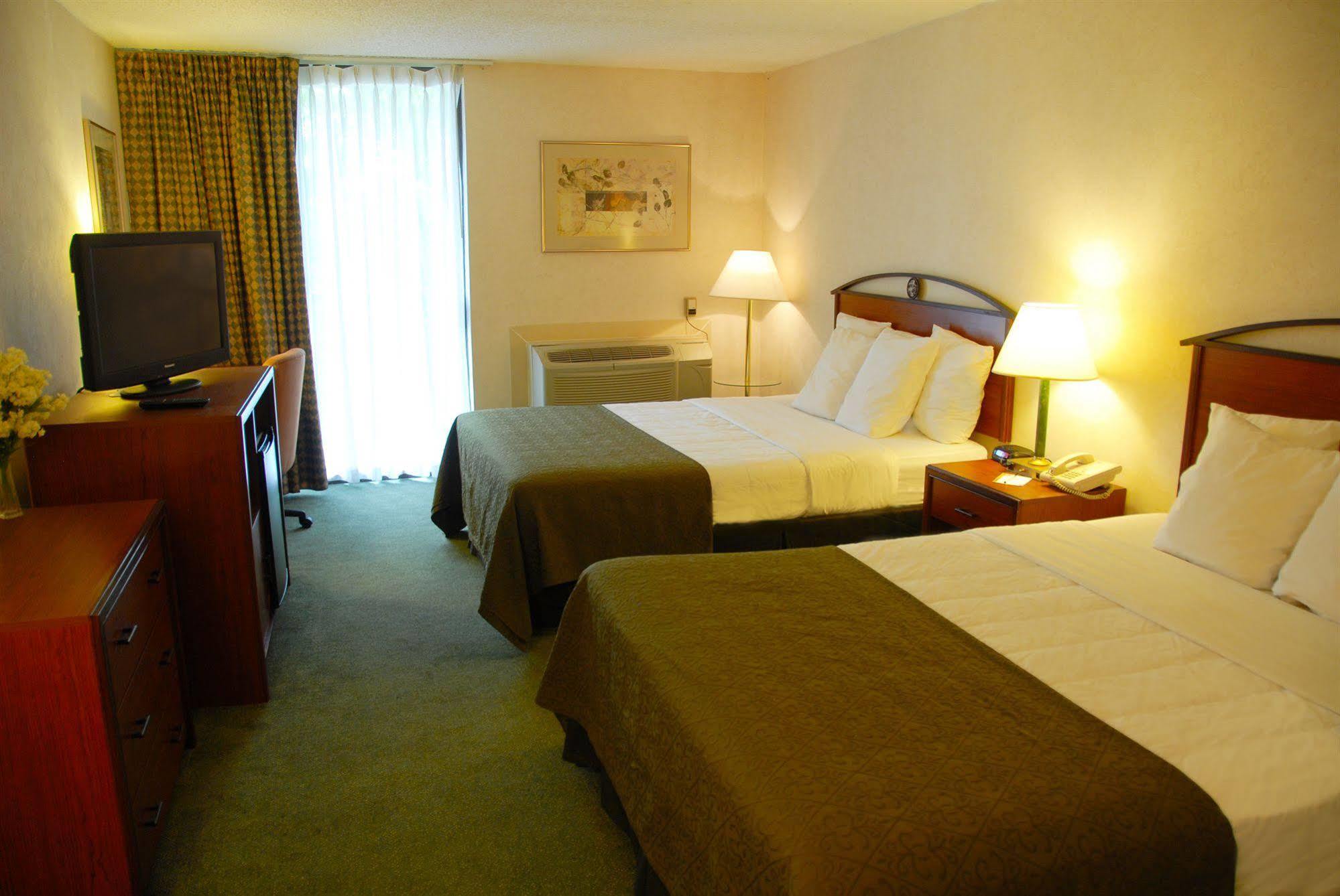Quality Inn Tyler - Lindale Екстериор снимка